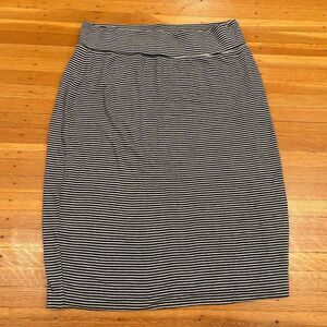 Athleta black/white stripe skirt